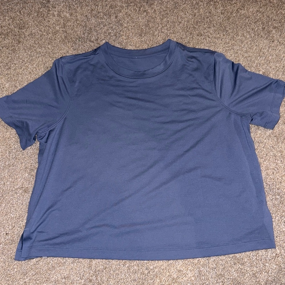 lululemon tshirt